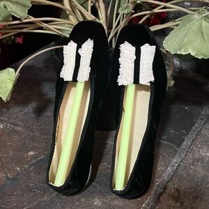 1960s 60s Vintage Mercury Navy Blue Velvet Flats Shoes Embellished w/ Ivory Lace